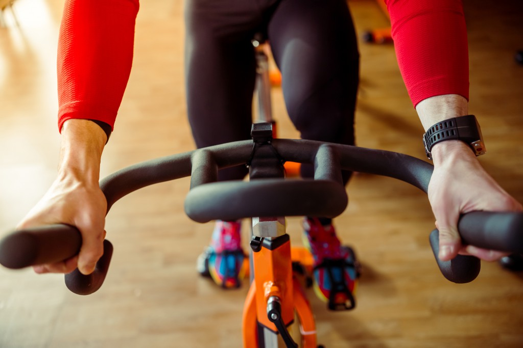 Vélo appartement entrainement sportif
