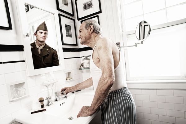 Jeunesse du Soldat - Tom Hussey photographie un traitement pour la maladie d'Alzheimer